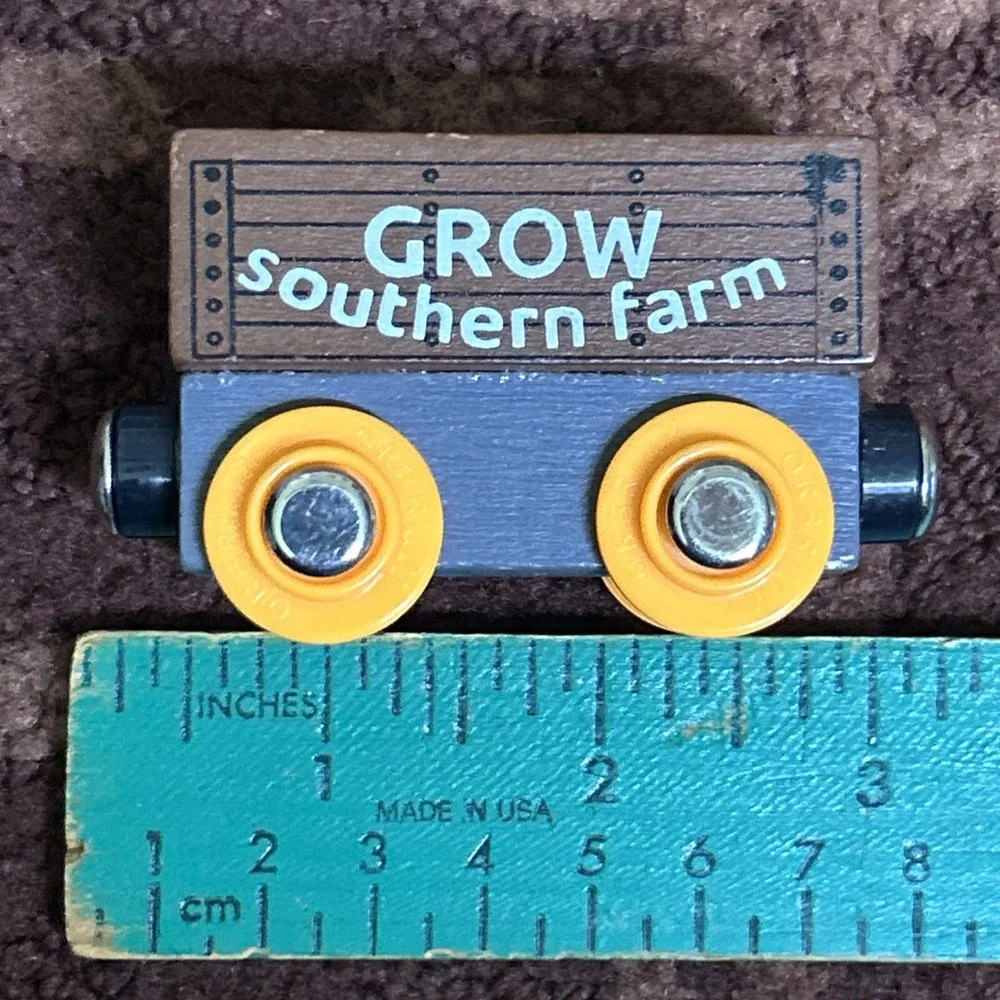 Set Of Four Orbrium Train Cars:‎  Magnetic